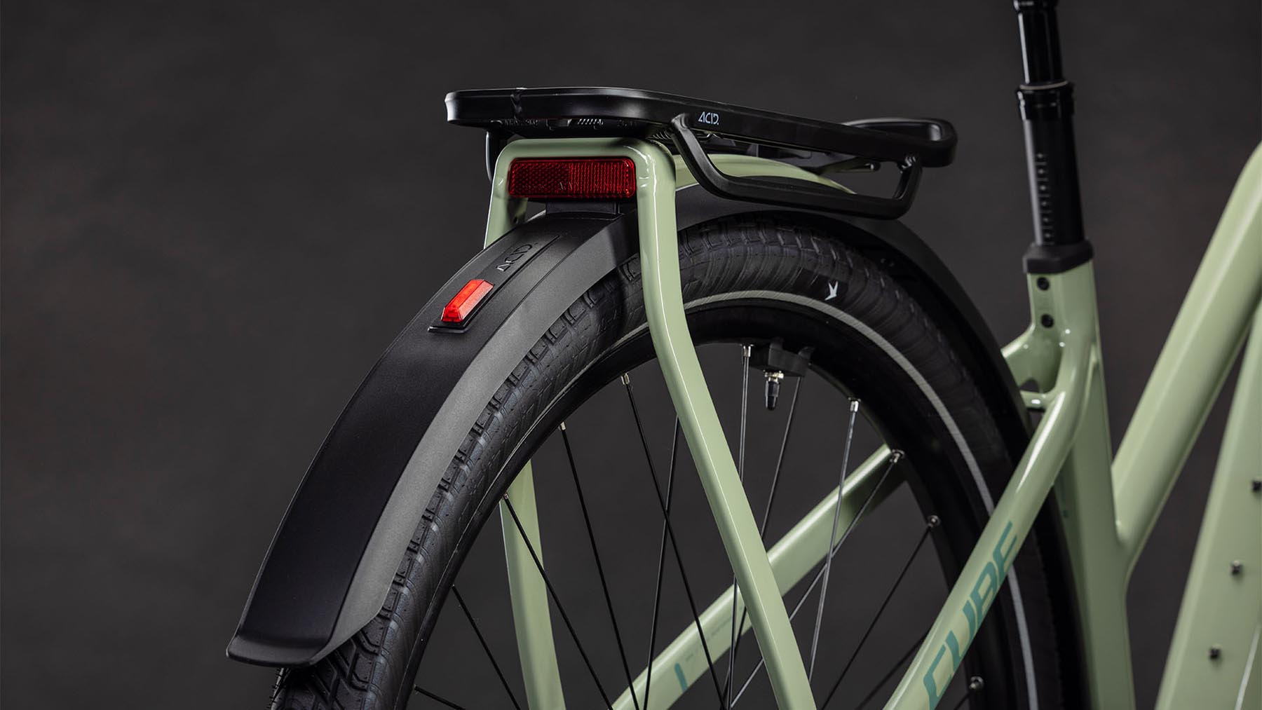 112131Z-Cube-Kathmandu-Hybrid-ONE-800-pea-n-green-2026-EBike-Trekkingrad-Damen-03
